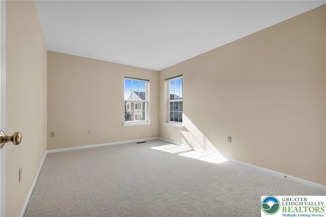 6835 Lincoln Drive, Lower Macungie Twp, PA 18062