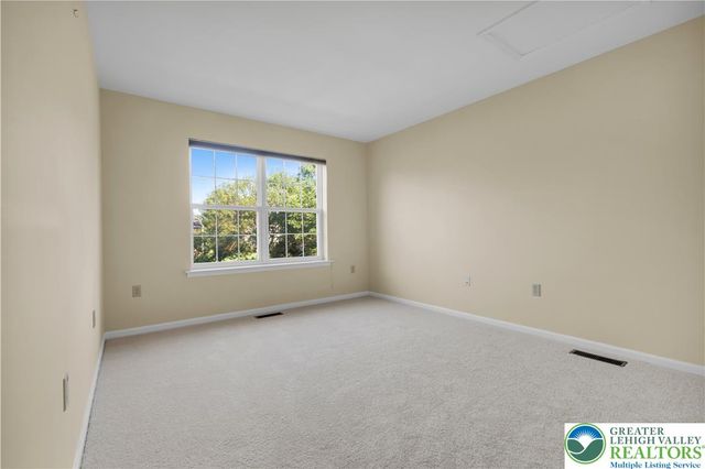 6835 Lincoln Drive, Lower Macungie Twp, PA 18062