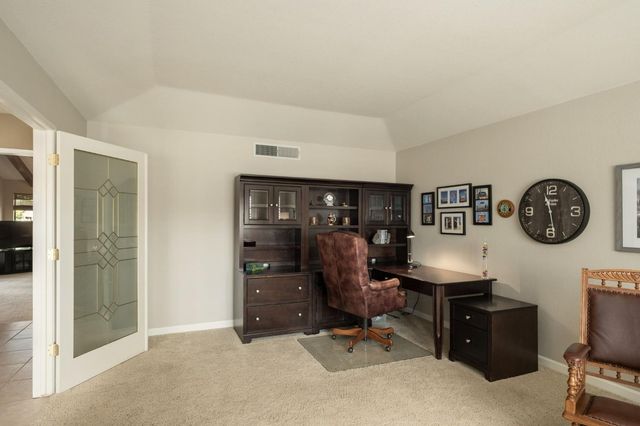 1572 E Decatur Avenue, Fresno, CA 93720