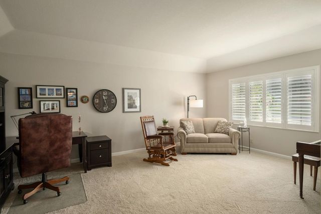 1572 E Decatur Avenue, Fresno, CA 93720