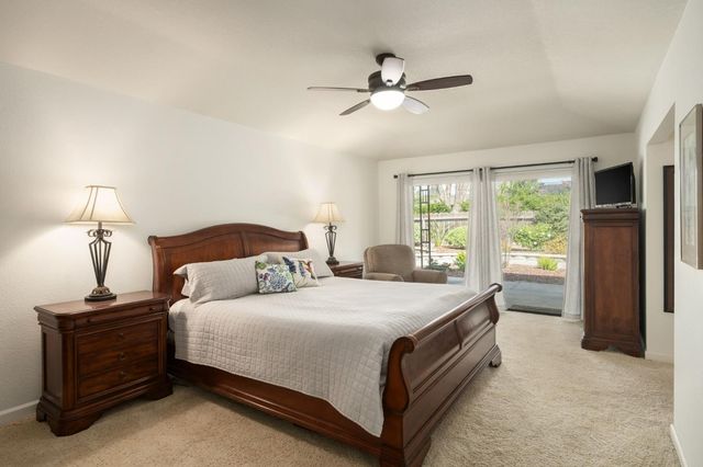 1572 E Decatur Avenue, Fresno, CA 93720