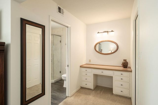 1572 E Decatur Avenue, Fresno, CA 93720