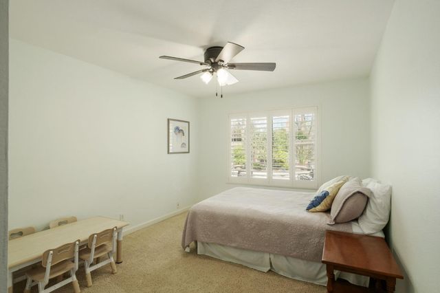 1572 E Decatur Avenue, Fresno, CA 93720