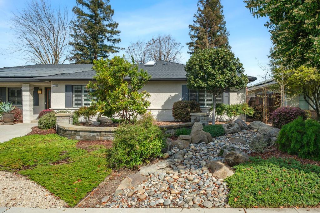 Image 33 of property listing at 1572 E Decatur Avenue, Fresno, CA 93720