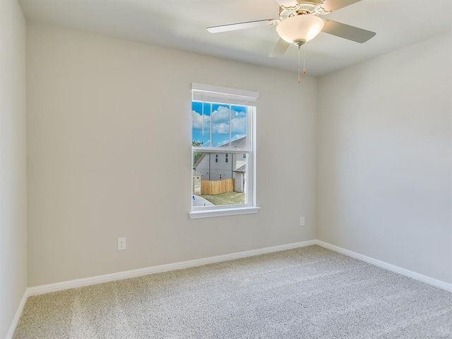 114 Fairmeadow Downs DR, Hutto, TX 78634