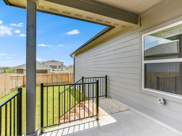 114 Fairmeadow Downs DR, Hutto, TX 78634