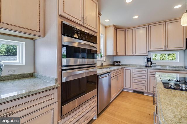 2818 BEACH DR, Huntingtown, MD 20639