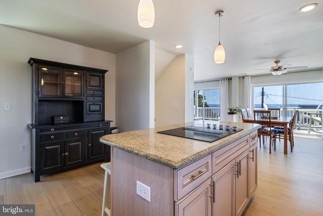 2818 BEACH DR, Huntingtown, MD 20639