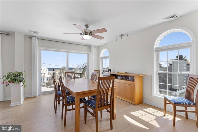 2818 BEACH DR, Huntingtown, MD 20639