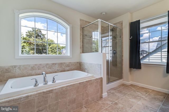 2818 BEACH DR, Huntingtown, MD 20639