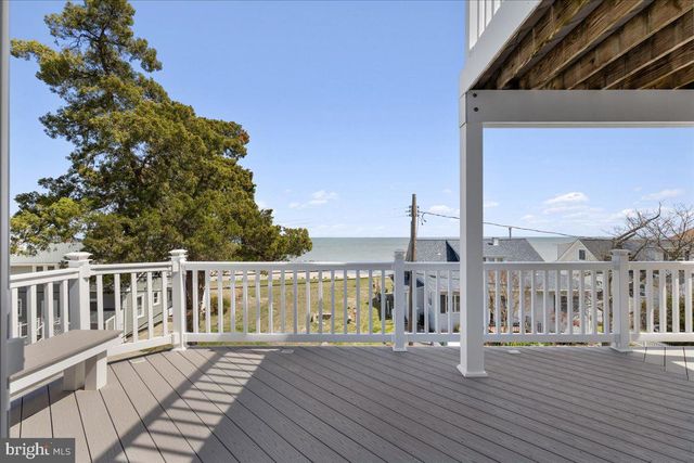 2818 BEACH DR, Huntingtown, MD 20639