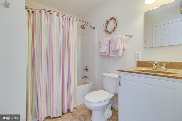 2818 BEACH DR, Huntingtown, MD 20639