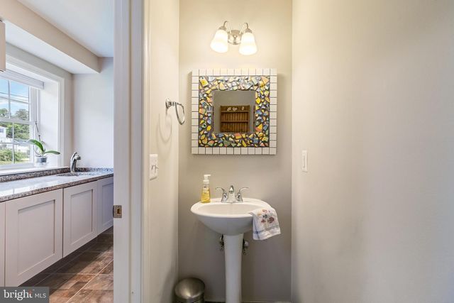 2818 BEACH DR, Huntingtown, MD 20639
