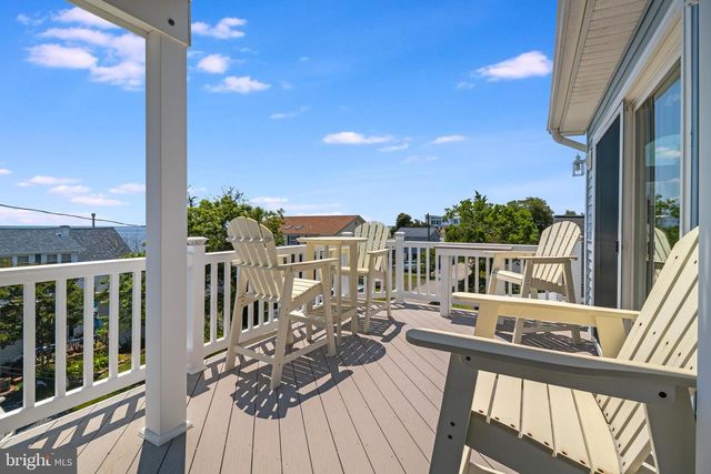 2818 BEACH DR, Huntingtown, MD 20639