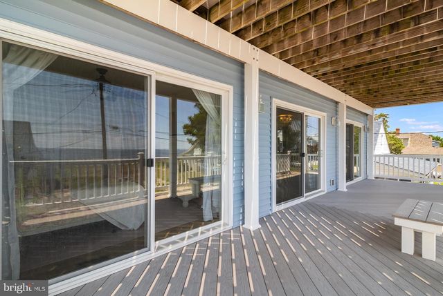 2818 BEACH DR, Huntingtown, MD 20639