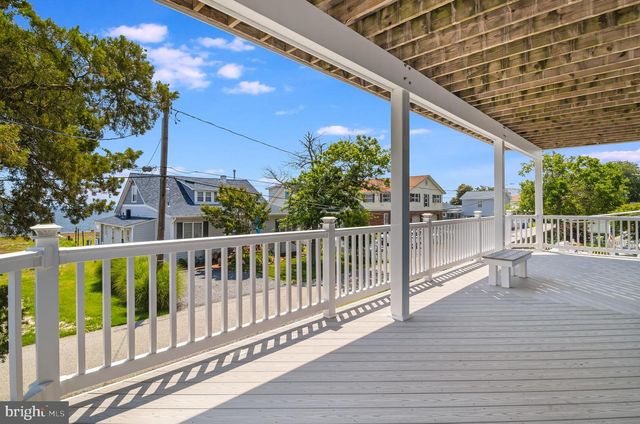 2818 BEACH DR, Huntingtown, MD 20639