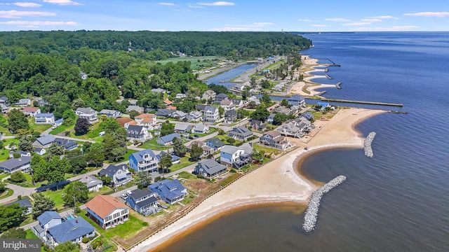 2818 BEACH DR, Huntingtown, MD 20639