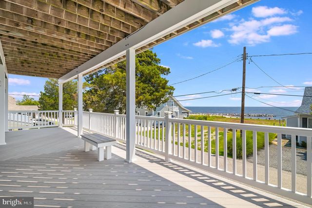2818 BEACH DR, Huntingtown, MD 20639