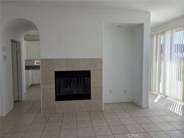 14285 Honeyhill Street, Victorville, CA 92394