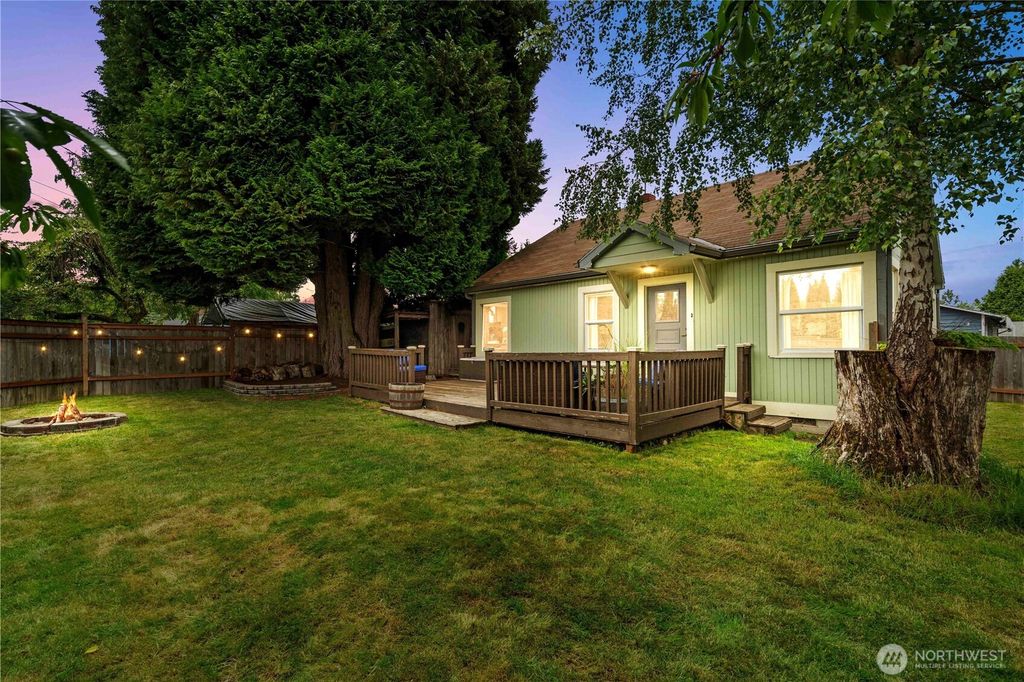 1 E McGill Avenue, Everett, WA 98208