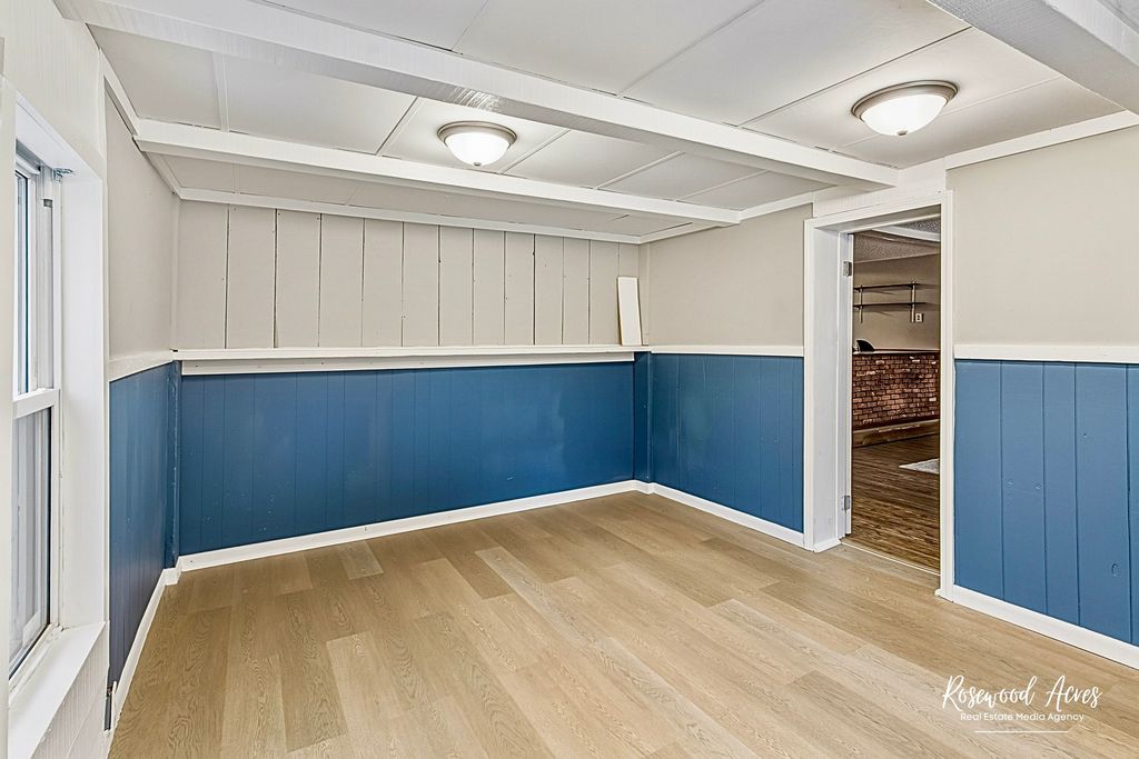 Image 12 of property listing at 453 S Dearborn Avenue, Bradley, IL 60915