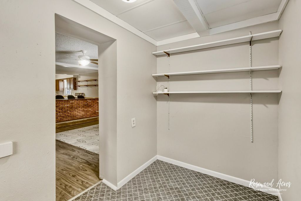 Image 4 of property listing at 453 S Dearborn Avenue, Bradley, IL 60915