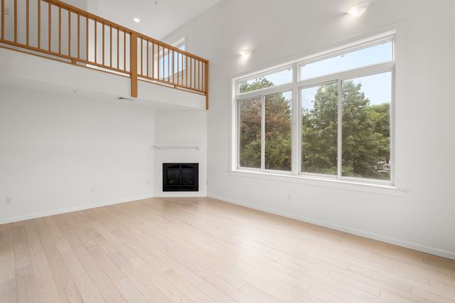 24 Glenwood Avenue 3, Walpole, MA 02081