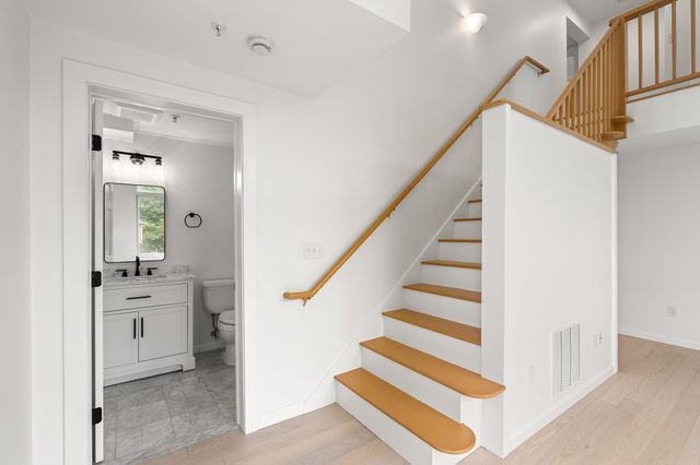 24 Glenwood Avenue 3, Walpole, MA 02081