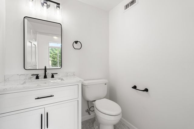 24 Glenwood Avenue 3, Walpole, MA 02081