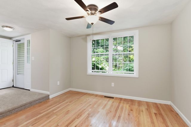 126 Patrick Rd 126, Tewksbury, MA 01876