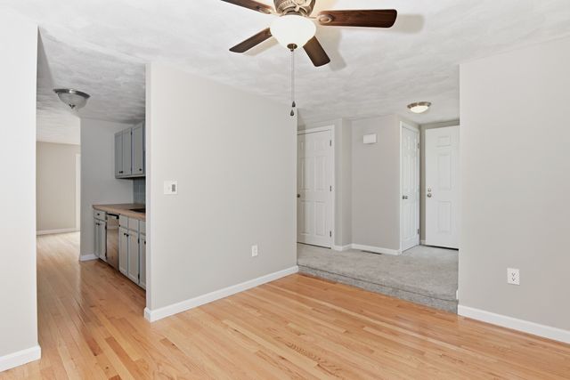 126 Patrick Rd 126, Tewksbury, MA 01876