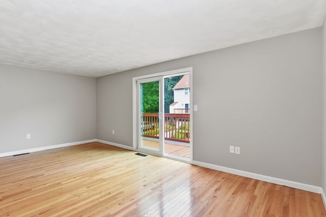 126 Patrick Rd 126, Tewksbury, MA 01876