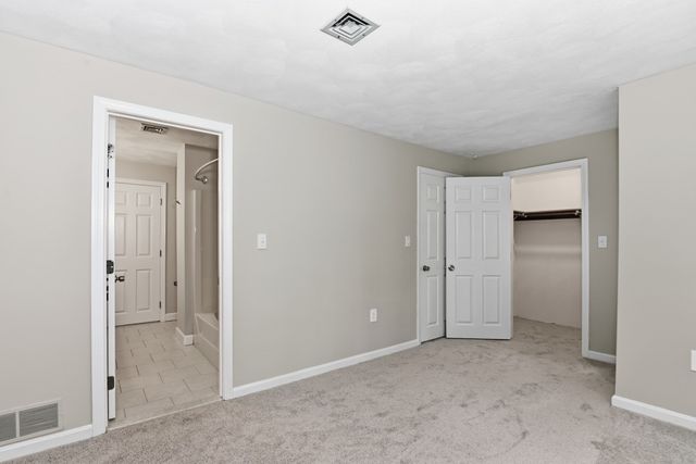126 Patrick Rd 126, Tewksbury, MA 01876