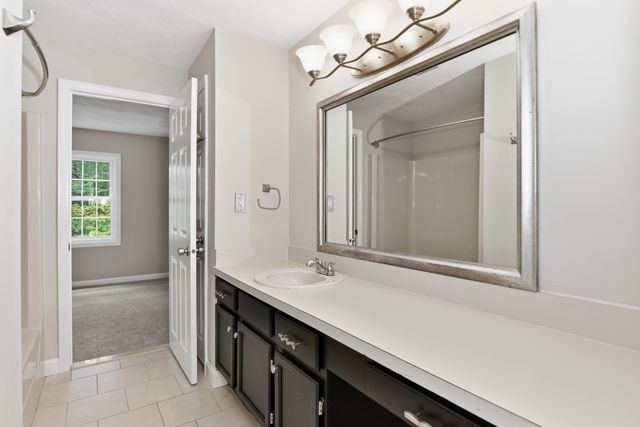126 Patrick Rd 126, Tewksbury, MA 01876
