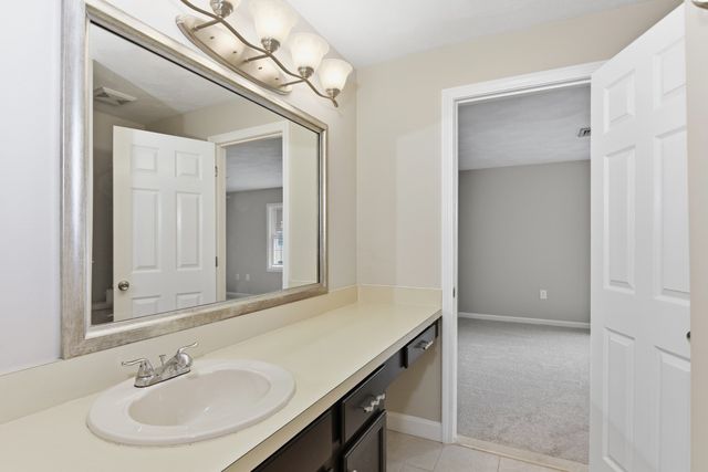 126 Patrick Rd 126, Tewksbury, MA 01876