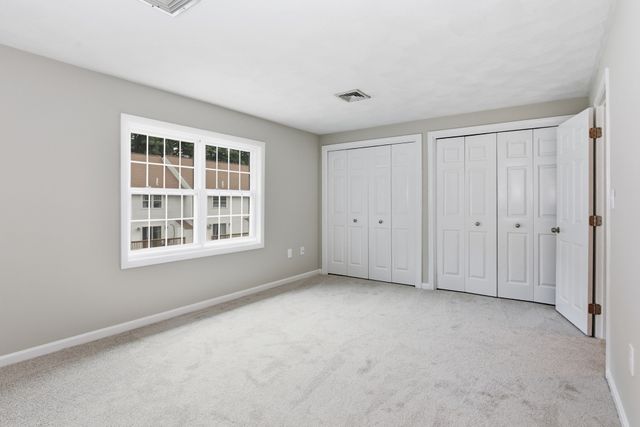 126 Patrick Rd 126, Tewksbury, MA 01876