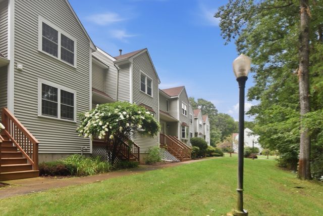 126 Patrick Rd 126, Tewksbury, MA 01876