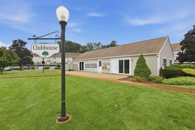 126 Patrick Rd 126, Tewksbury, MA 01876
