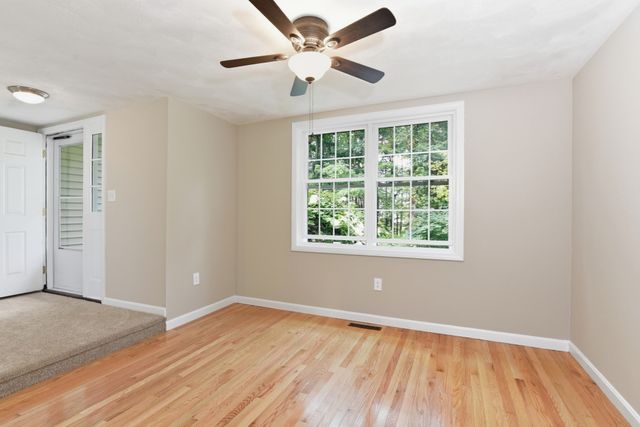 126 Patrick Rd 126, Tewksbury, MA 01876