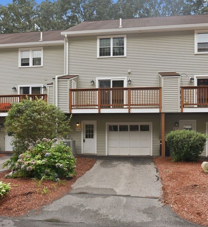 126 Patrick Rd 126, Tewksbury, MA 01876