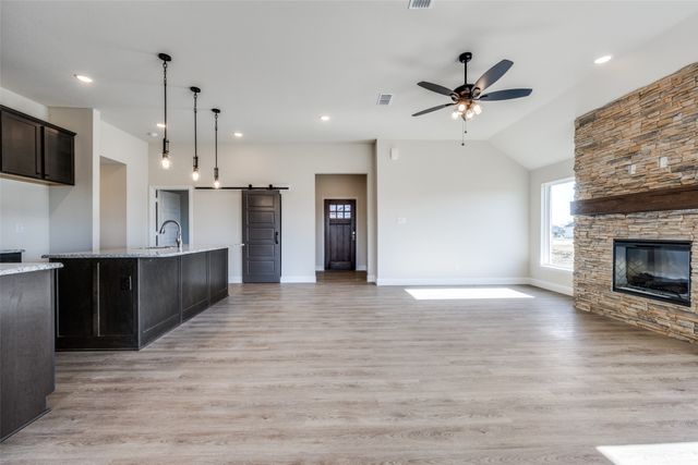 104 Ranchview, Valley View, TX 76272