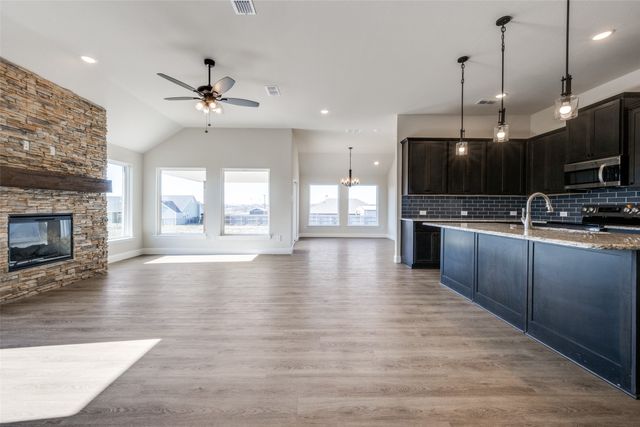 104 Ranchview, Valley View, TX 76272