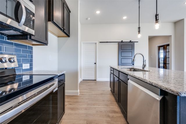 104 Ranchview, Valley View, TX 76272