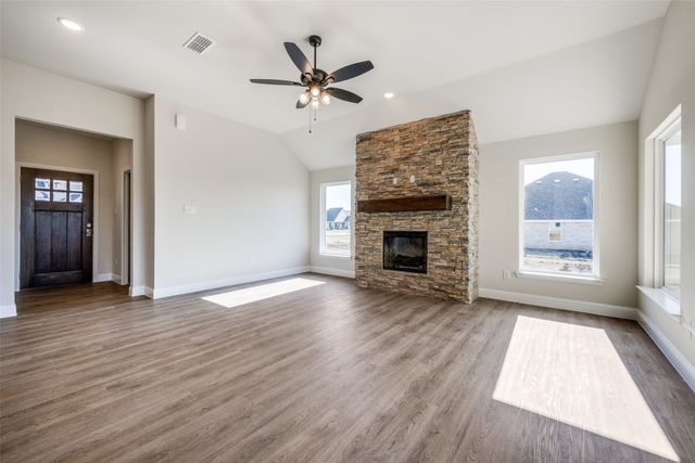 104 Ranchview, Valley View, TX 76272