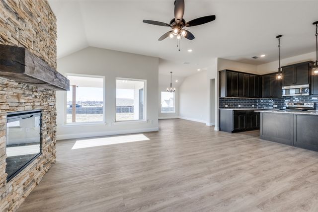 104 Ranchview, Valley View, TX 76272