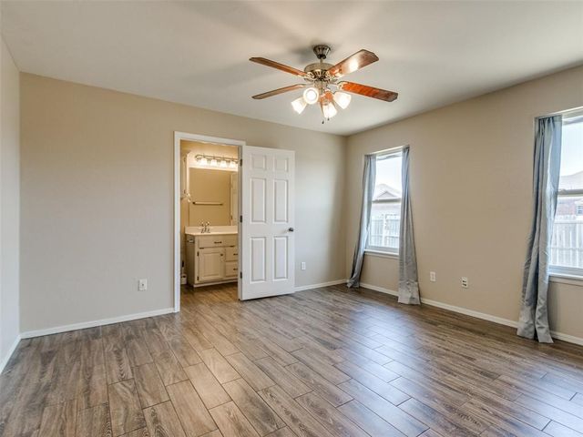 421 Madison Place Drive, Moore, OK 73160