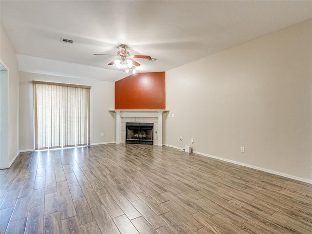 421 Madison Place Drive, Moore, OK 73160