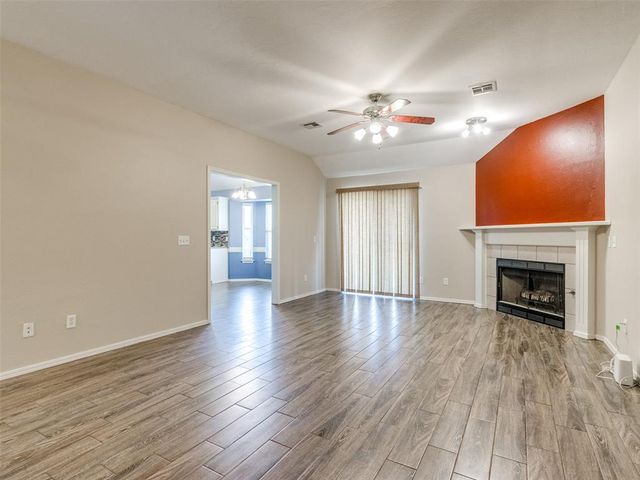 421 Madison Place Drive, Moore, OK 73160