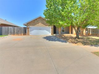 421 Madison Place Drive, Moore, OK 73160