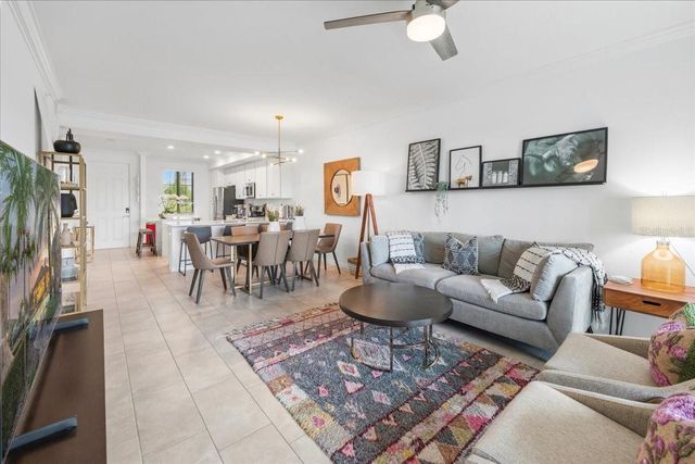 18008 GAWTHROP DRIVE 104, Bradenton, FL 34211